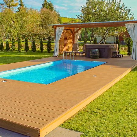 Villa Kasandra Liptovský Mikuláš エクステリア 写真